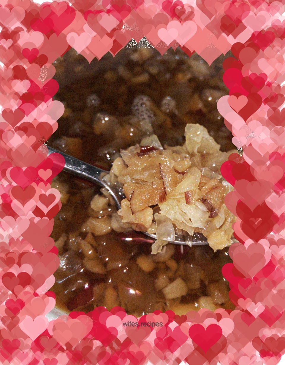 Tremella fungus, longan and red dates soup