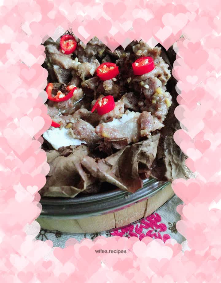 Steamed Pork Ribs with Lotus Spicy Black Bean Sauce