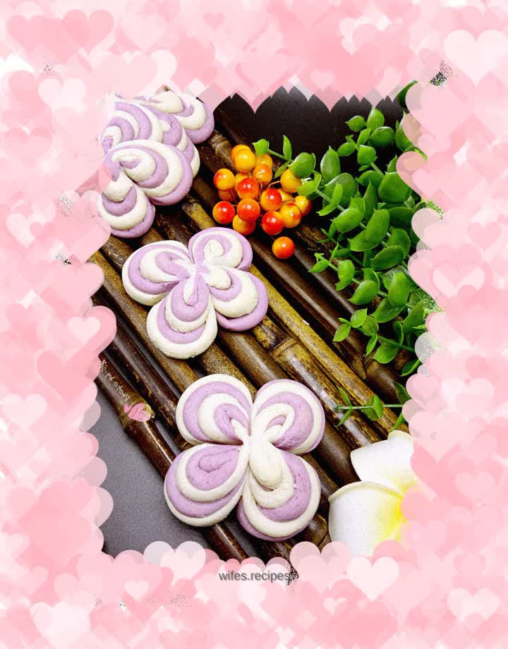 Two-color butterfly biscuits