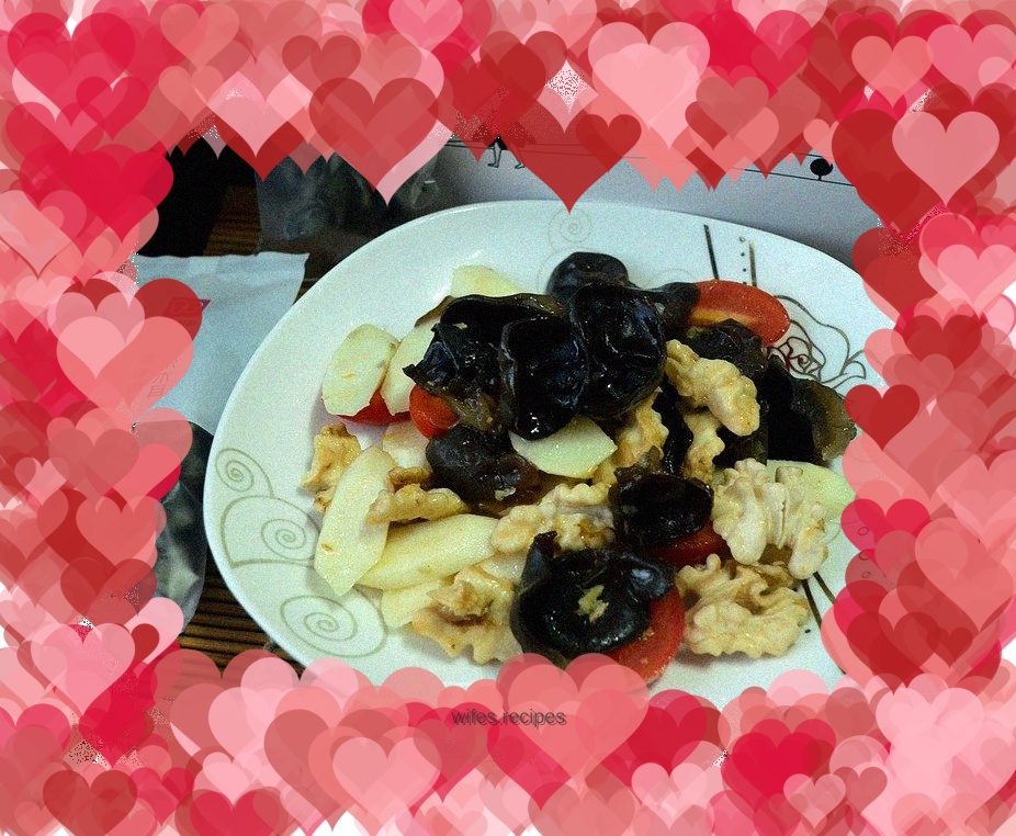 Vegetarian fried fungus, walnut and mountain tablets