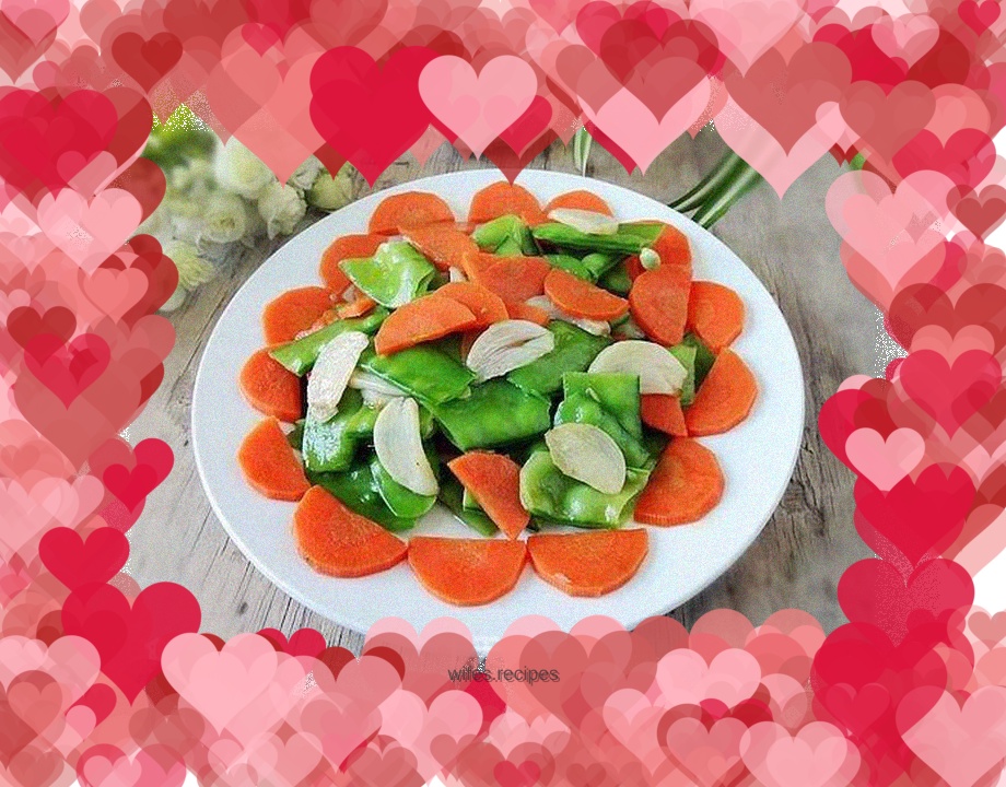 Fried snow peas with carrots