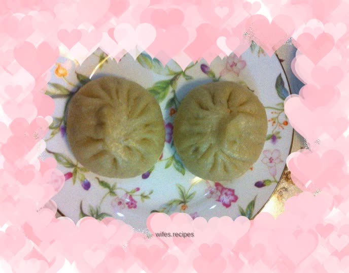 Pork and green onion buns