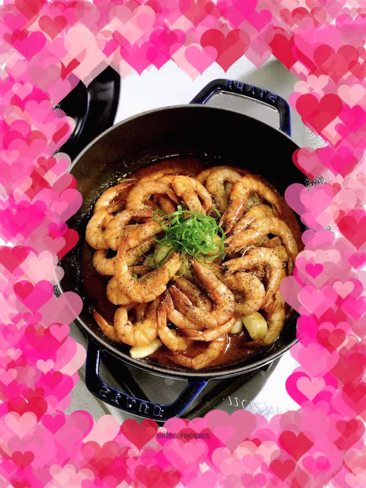 Black pepper dry pot shrimp (enamel pot version)