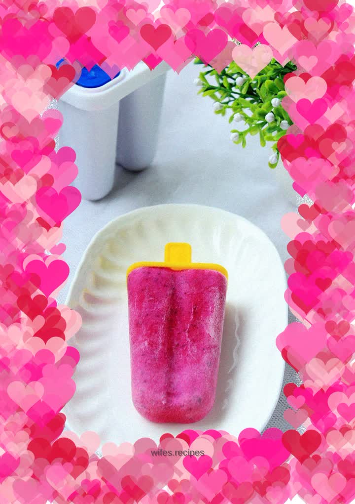 Dragon fruit yogurt popsicle
