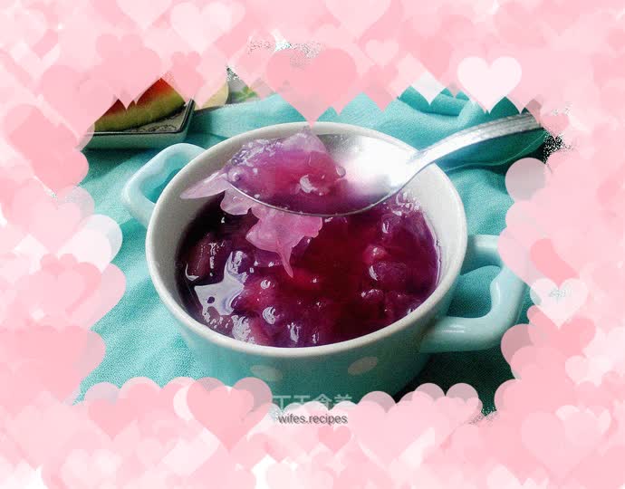 Stewed Sydney Pear with Purple Sweet Potato and Tremella