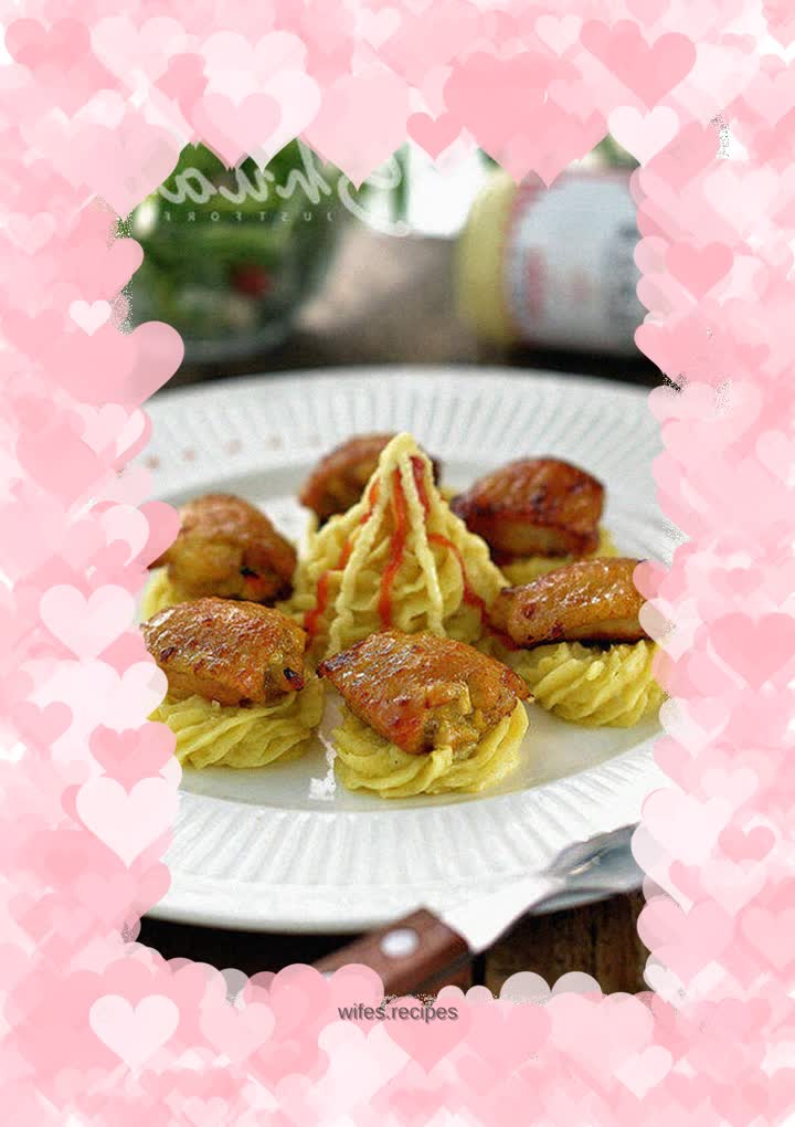 Salad Curry Chicken Wings with Mashed Potatoes