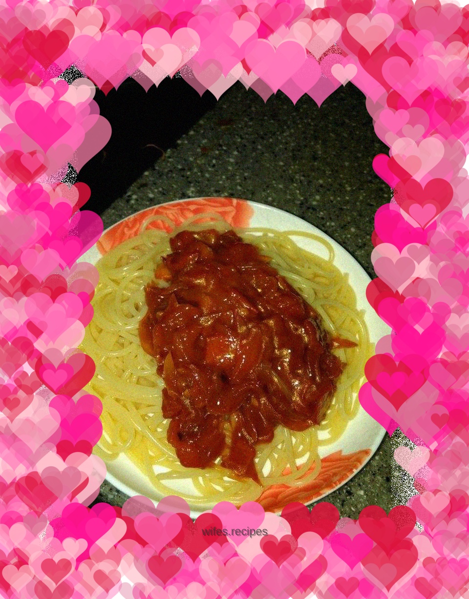 Spaghetti with Tomato Bolognese Sauce