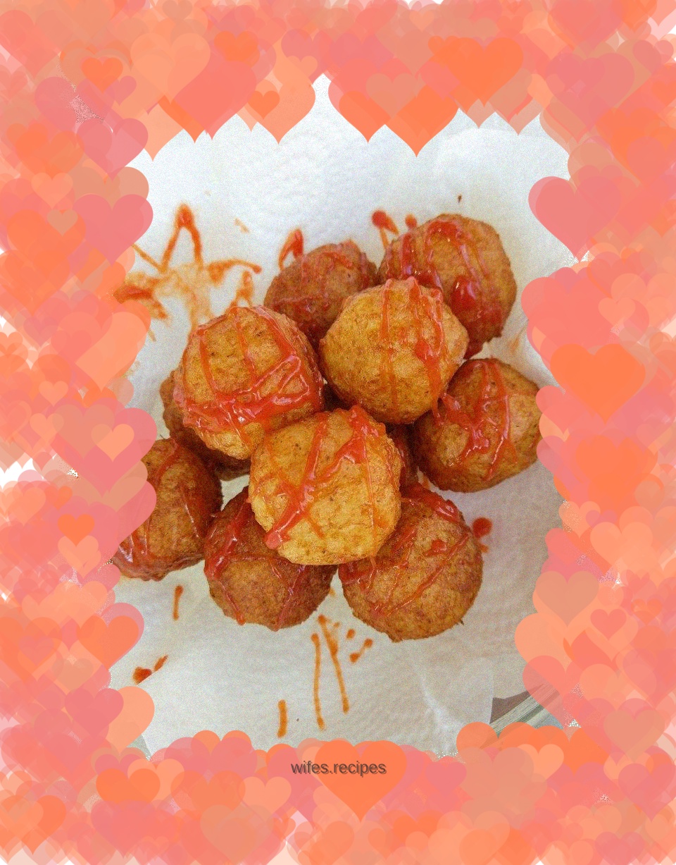 Black pepper and potato balls