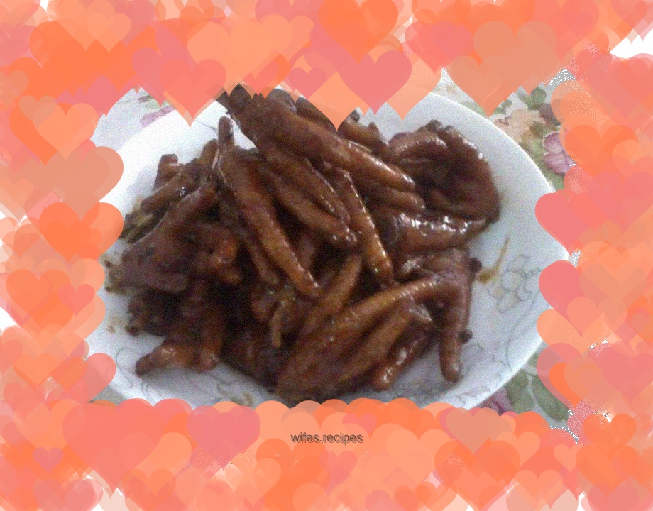 Braised chicken feet