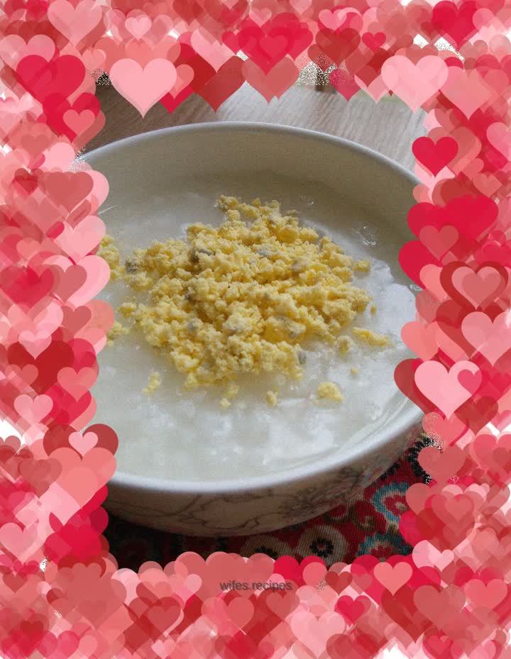 Egg yolk porridge