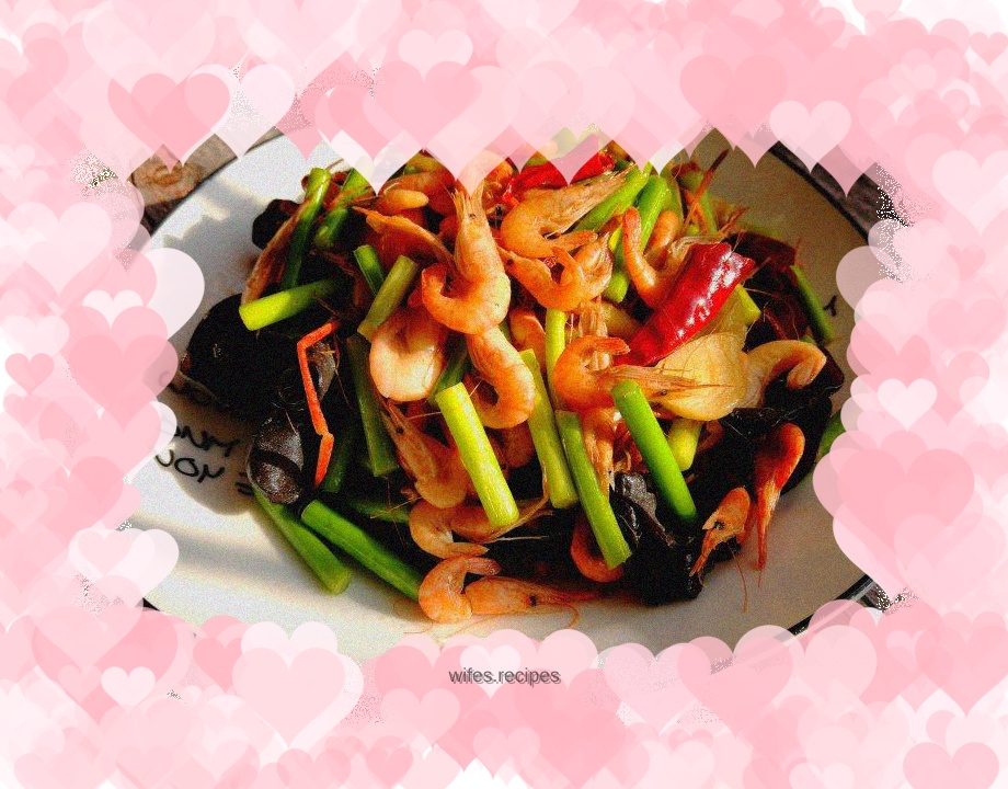 Stir-fried river shrimp with garlic and fungus