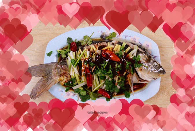 The secret oil-splashed carp is so fresh that it jumps