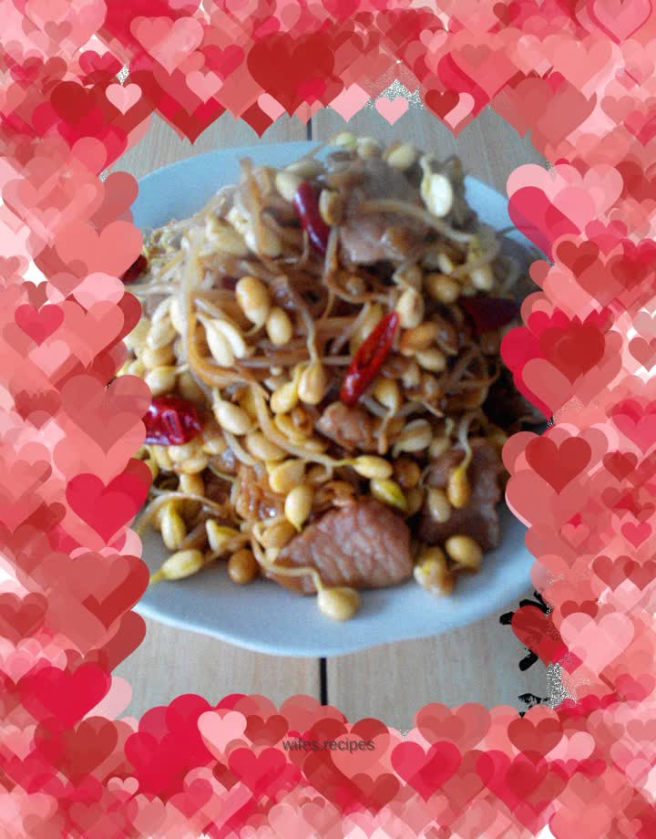 Stir-fried soybean sprouts with pepper