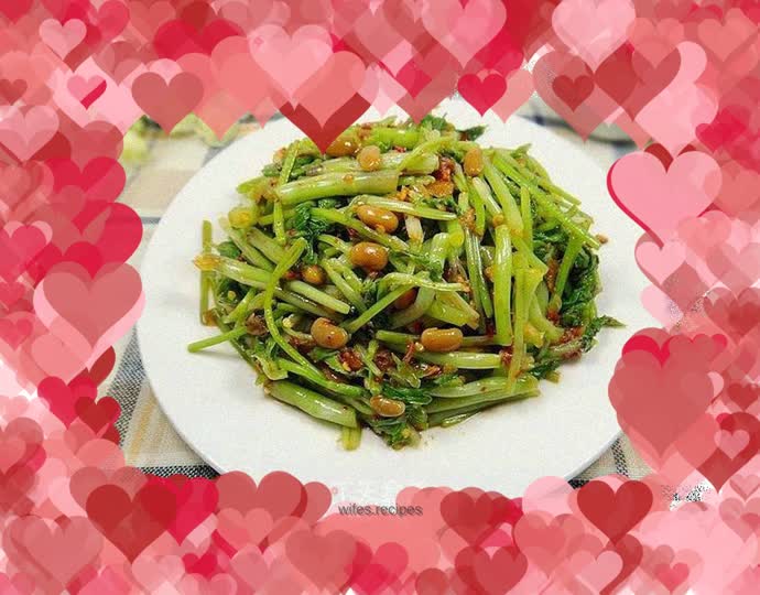 Tempeh mixed with water celery