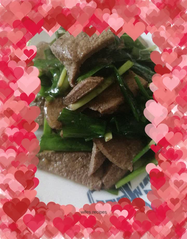Stir-fried pork liver with leeks