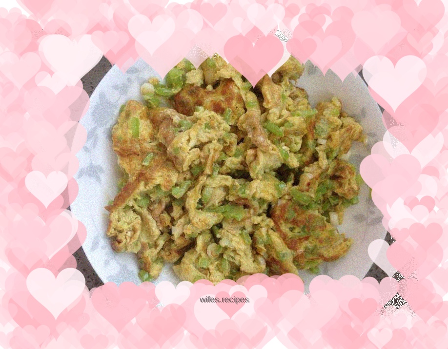 Fried pepper with eggs