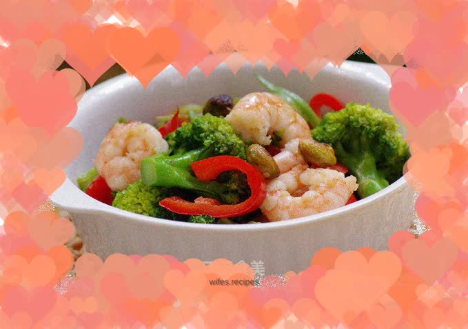 Stir-fried vegetables with pistachios