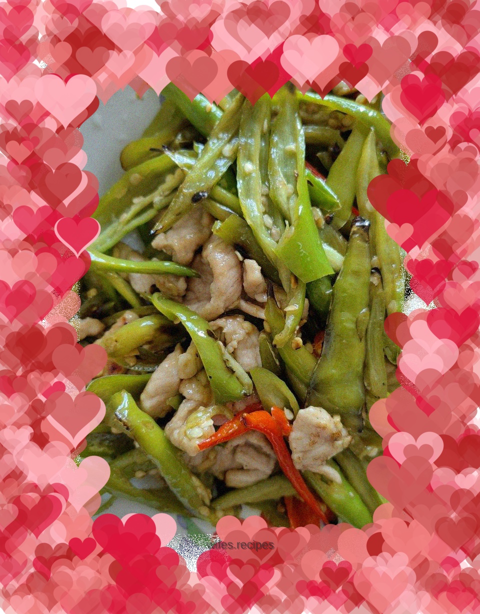 Fried pork with green pepper