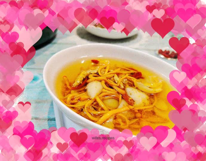 Cordyceps flower and lily lean meat soup