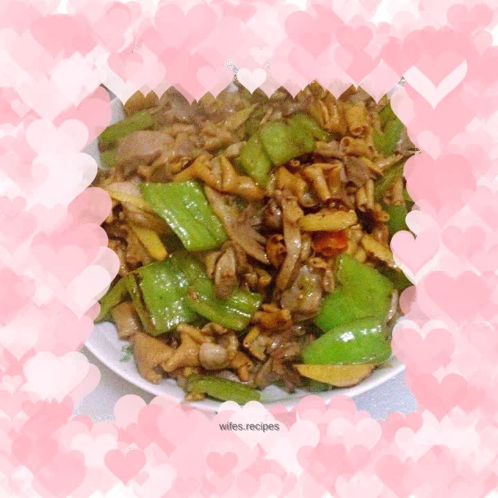Stir-fried duck intestines with green pepper