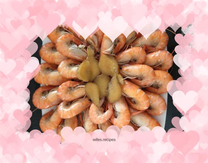 Boiled prawns