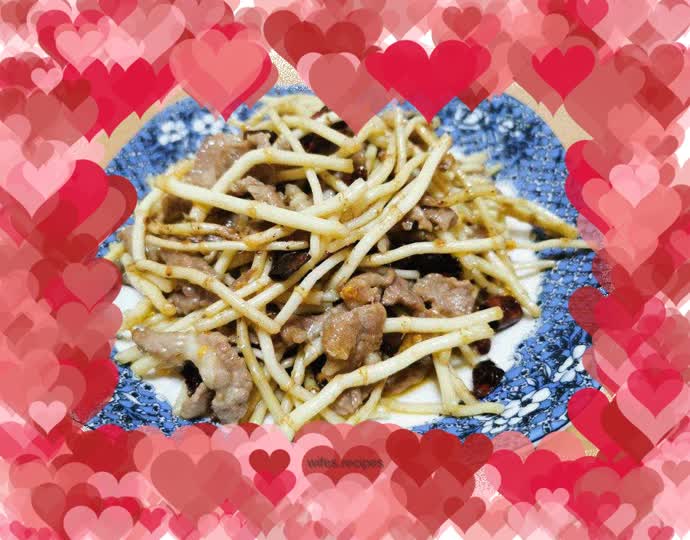 Stir-fried shredded pork with folded ear root