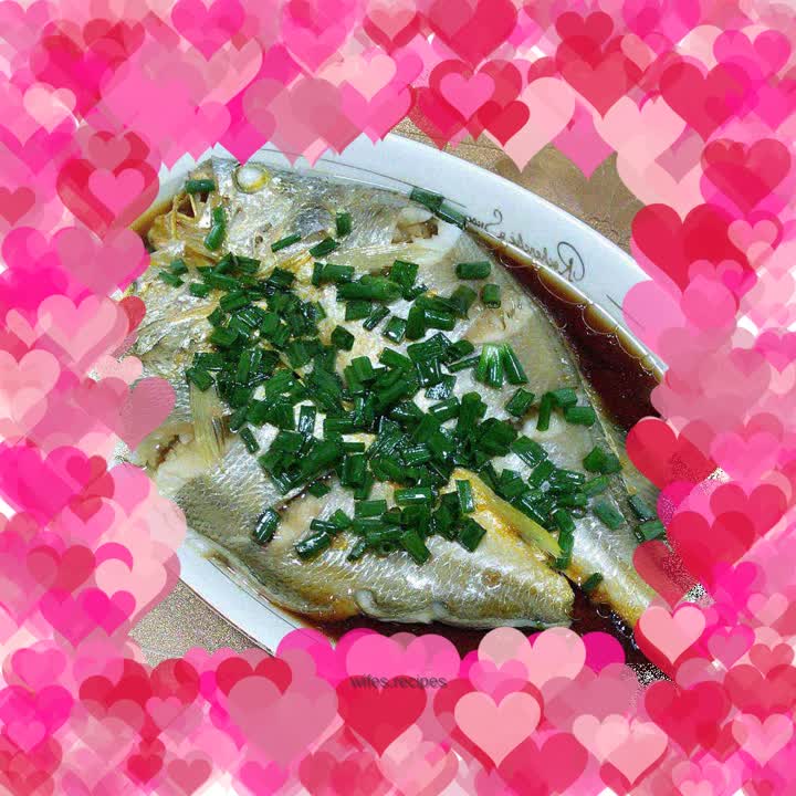 Steamed yellow croaker