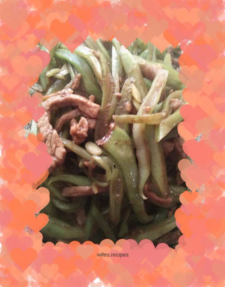 Stir-fried pork with lentils