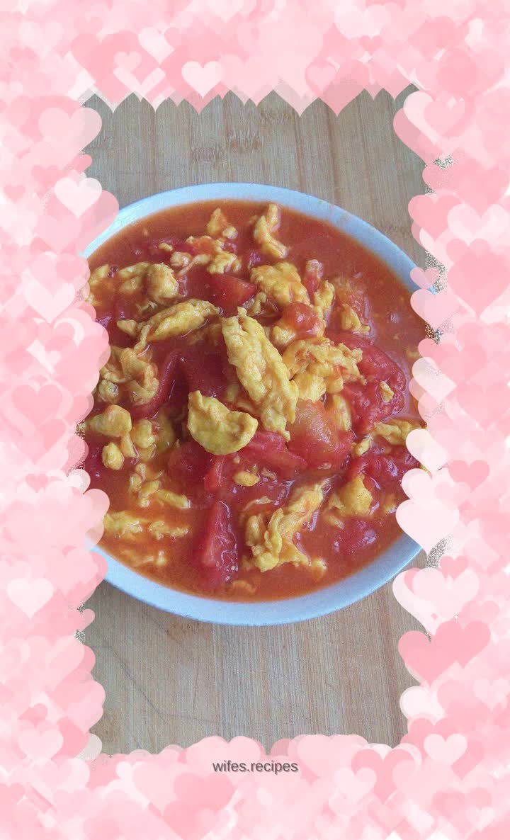 Scrambled eggs with tomatoes