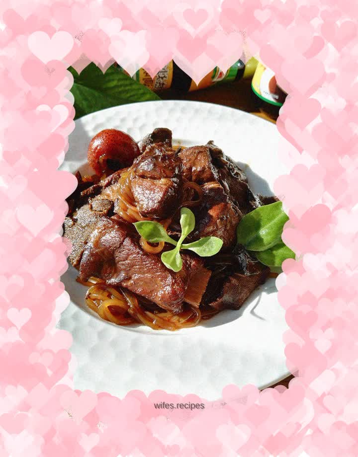 Braised Pork Ribs with Mushroom Vermicelli