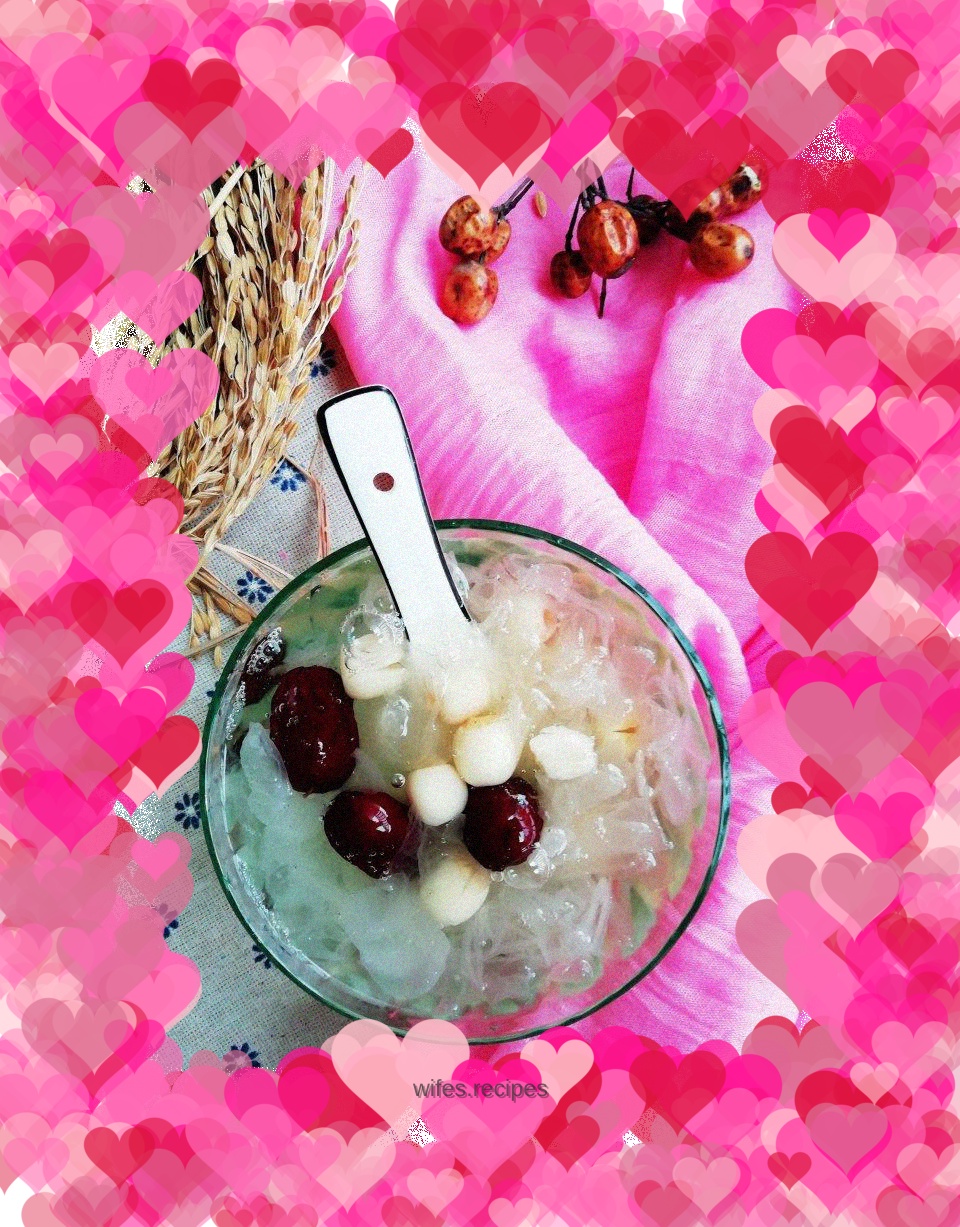 Fresh Tremella Lotus Seed Soup