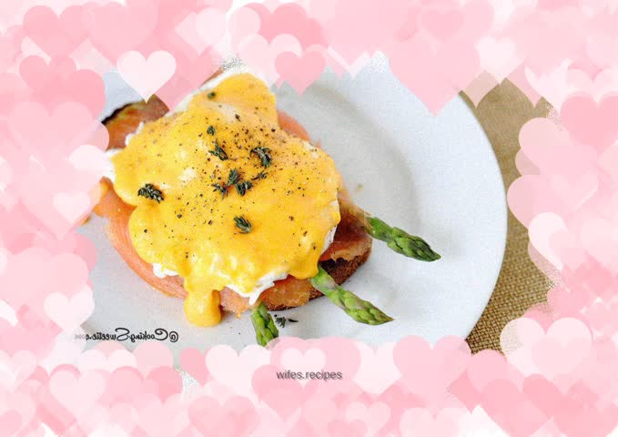 Smoked salmon poached egg