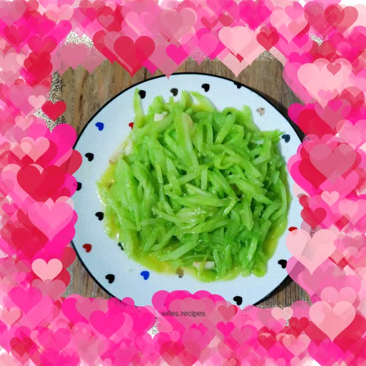 Stir-fried cucumber shreds