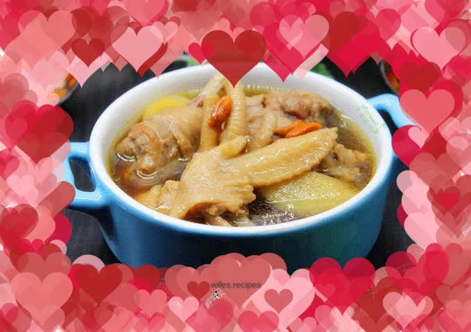 Mushroom and chicken soup