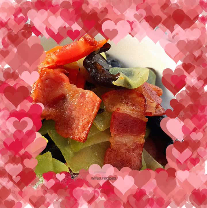 Stir-fried lettuce with bacon