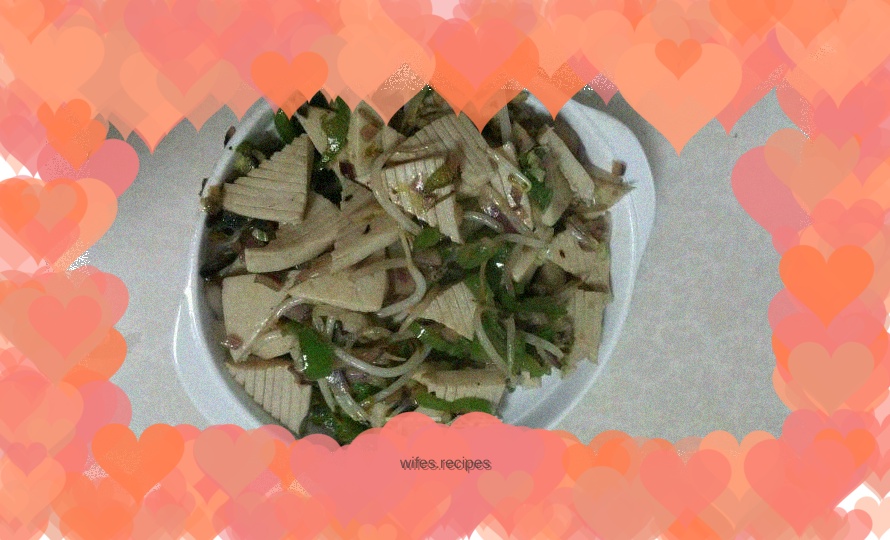 Stir-fried konjac tofu with hot pepper and bean sprouts