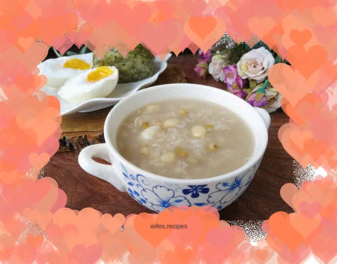 Lentil, mung bean and lily porridge