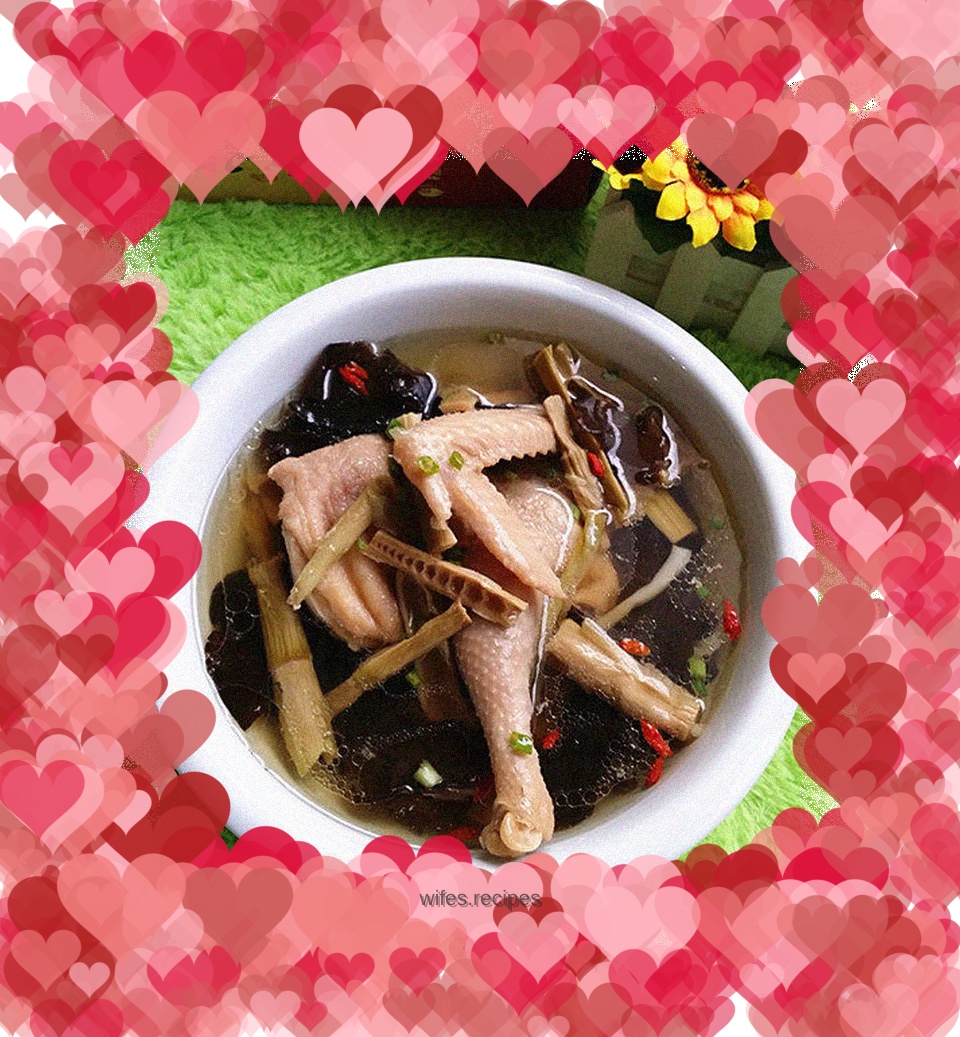 Huangshan roasted bamboo shoots and stewed chicken soup