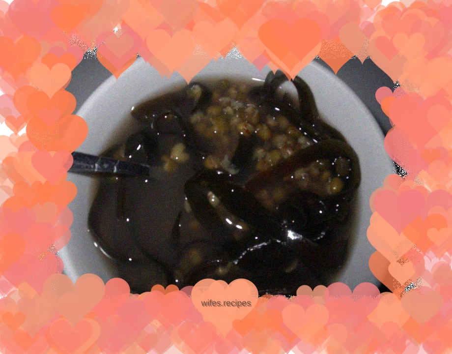 Mung bean and kelp soup