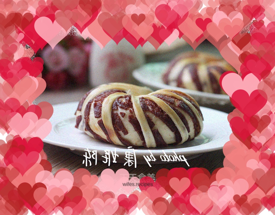 Red bean paste ring bread