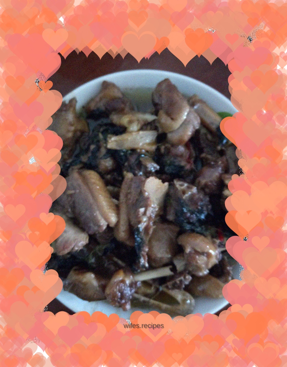 Braised duck meat with perilla