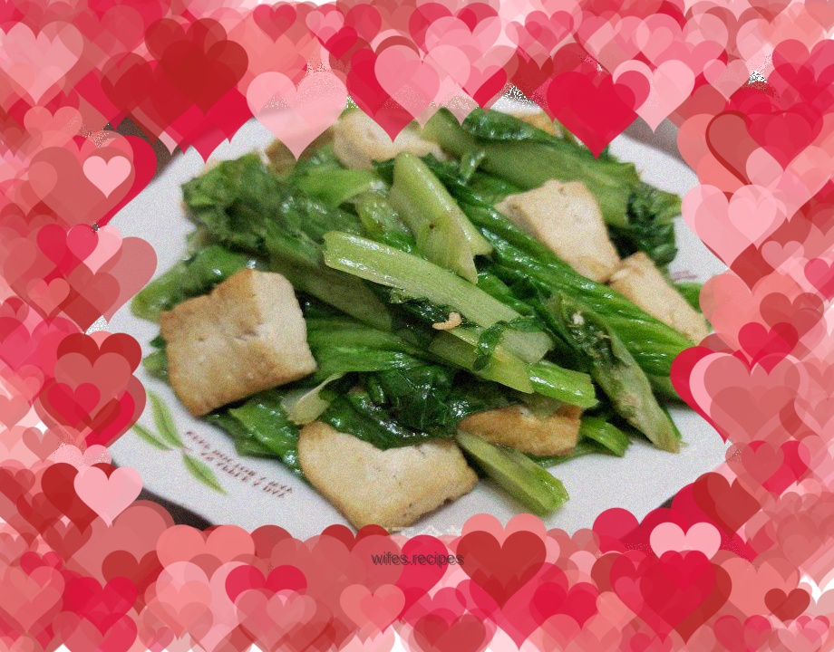 Fried tofu with lettuce