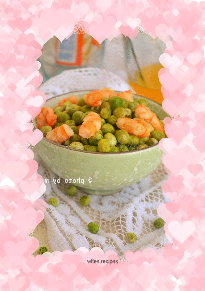 Fried peas and shrimps