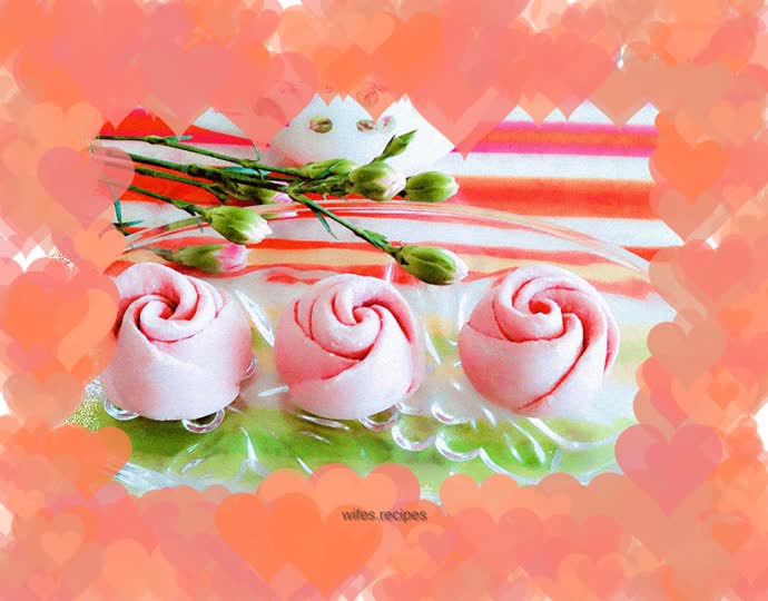 This is a creative pink rose. It is made from dragon fruit peel juice and noodles. It is a green, natural, nutritious and beautiful pictographic pasta