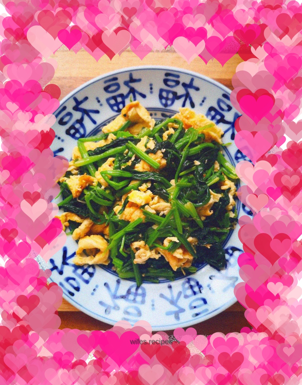 Scrambled eggs with spinach