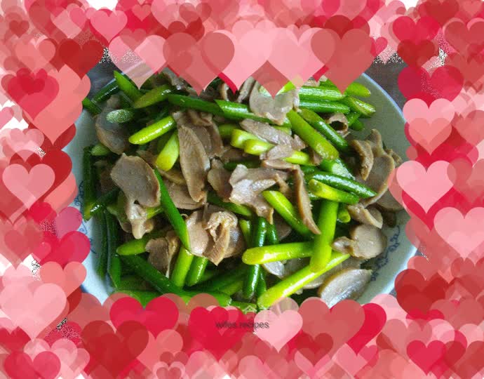 Chicken gizzards with cumin, garlic sprouts