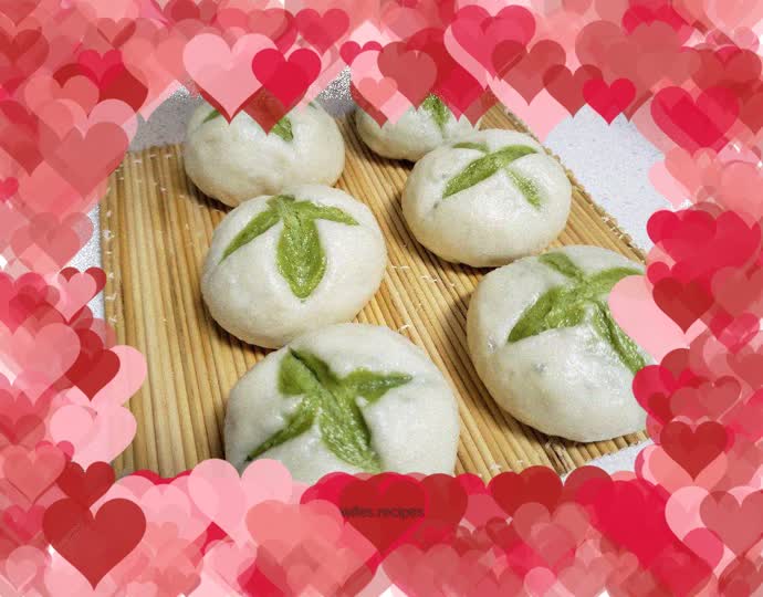 Two-color flowering spinach steamed buns