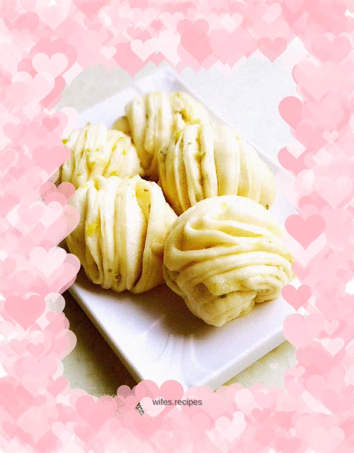 Scallion flower rolls
