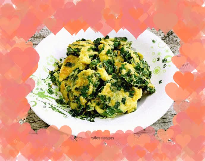 Fried eggs with chives