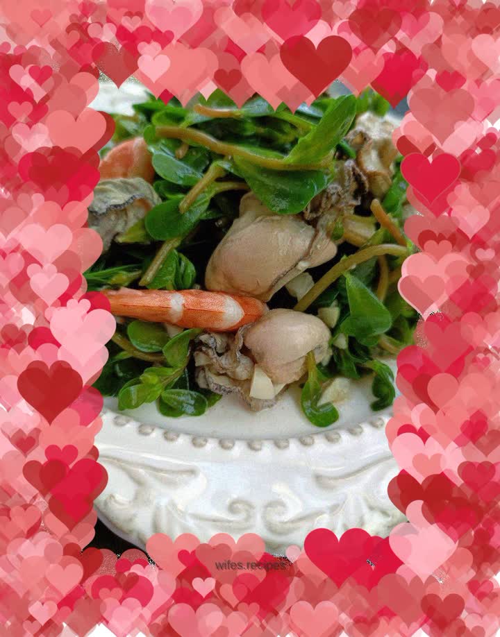 Oyster meat mixed with purslane